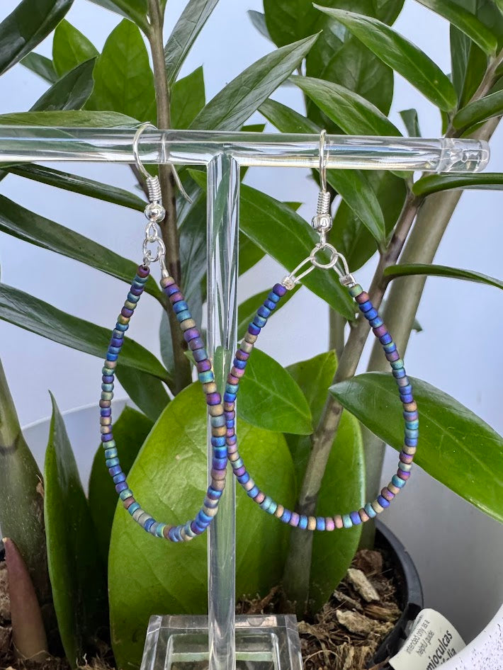 Frosted Aurora Borealis Seed Oval Hoop