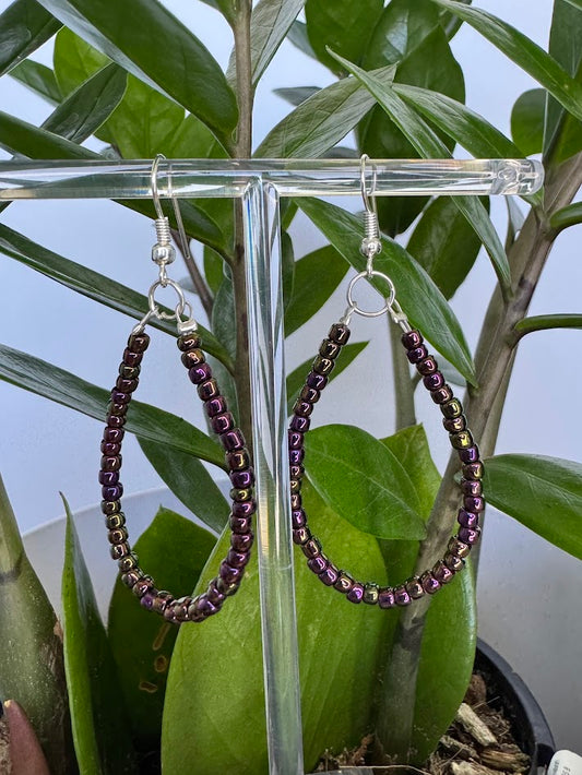 Metallic Iris Seed Bead Oval Hoop