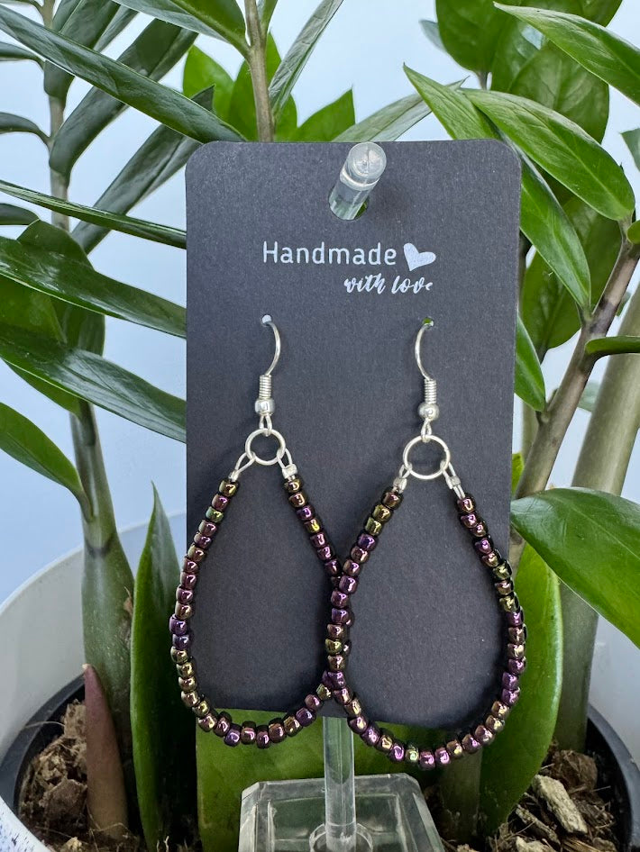 Metallic Iris Seed Bead Oval Hoop
